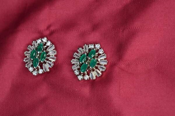 Regal Elegance Earing
